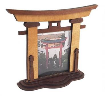 Tanno Design® Japan Torii Tor Hisa mit - Bilderrahmen - japanisches Standbild birnbaum/nussbraun