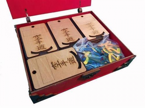 Dojo Schüler Schilder Starter Set Makoto mit Kästchen -  für 24 Schüler - Kanji Karatedo